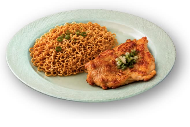 J. Curry Chicken Chop/pork Chop with Dry/Soup Noodles / 咖喱雞扒/豬扒撈麵/湯麵